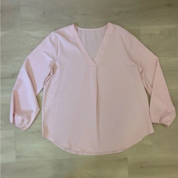 Blush Blouse - Picture 1 of 4